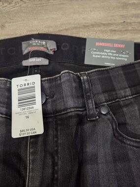 Torrid Bombshell Skinny High-Rise Jeans - Black Wash NWT